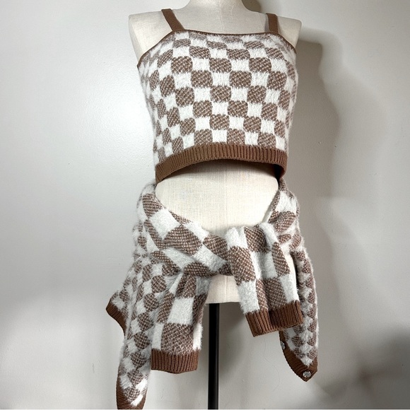 NWT Fuzzy Check Crop Tank + Crop Cardigan Set by Hazel Moon XL Geo - Picture 4 of 13